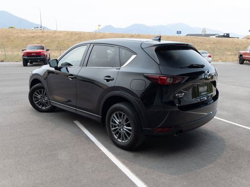 Used 2017 MAZDA CX-5 Touring w/ Preferred Equipment Package AWD/4WD image 8