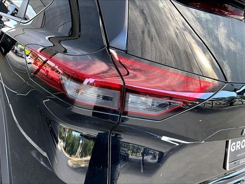 Certified 2024 Nissan Rogue SV w/ SV Premium Package FWD image 29