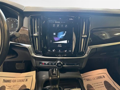 Used 2018 Volvo S90 T5 Momentum w/ Convenience Package image 22