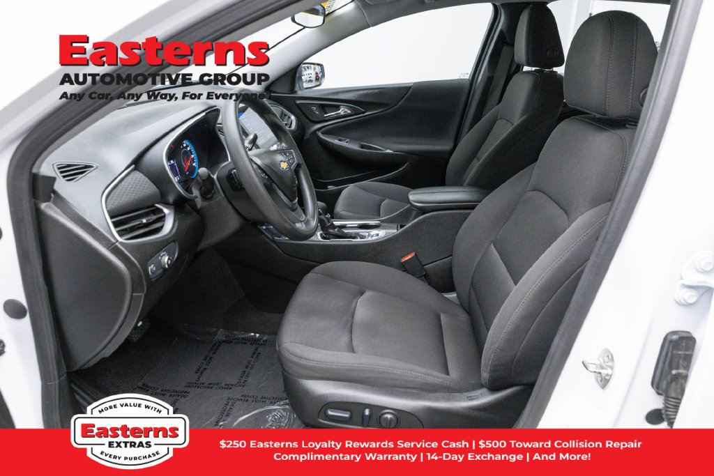 Used 2025 Chevrolet Malibu LT FWD image 15