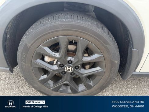 Used 2024 Honda HR-V Sport image 11
