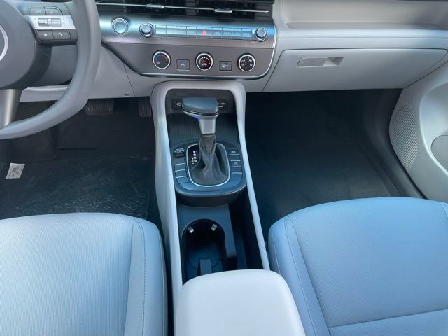 New 2026 Hyundai Kona SE FWD image 17