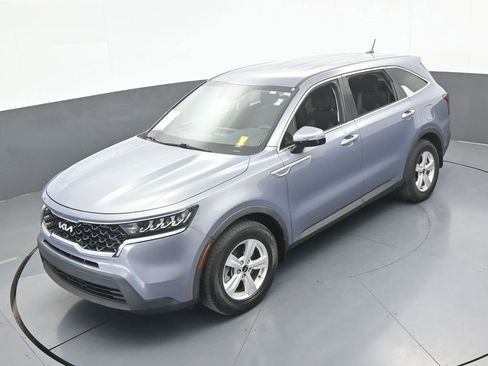 Used 2022 Kia Sorento LX image 44