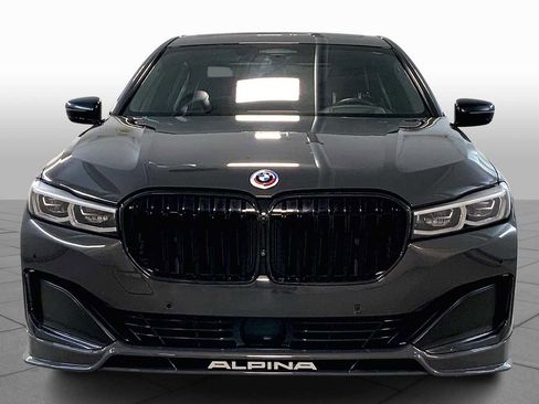 Used 2022 BMW ALPINA B7 xDrive w/ Luxury Rear Seating Package image 3