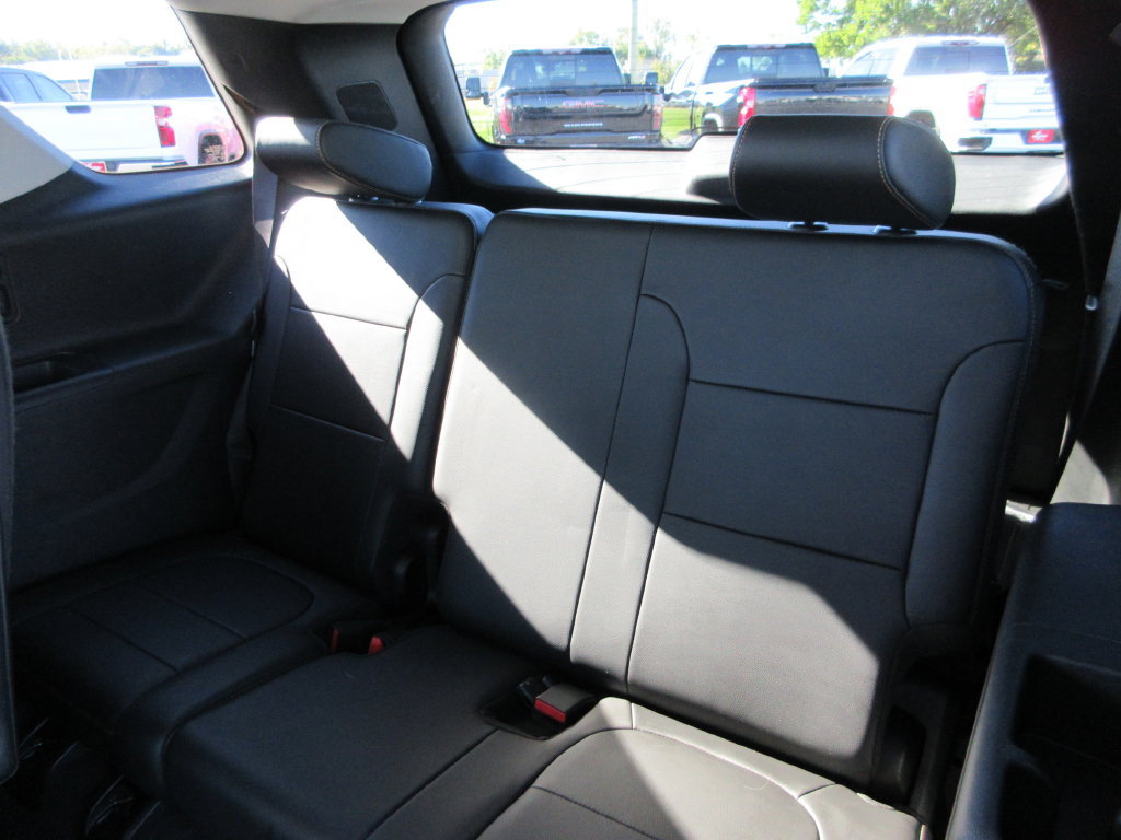 Used 2019 Chevrolet Traverse Premier w/ Driver Confidence II Package FWD image 23