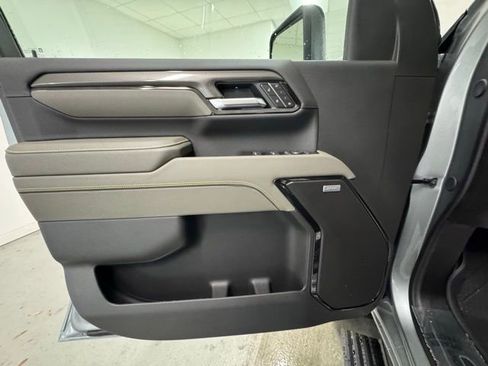 New 2026 Chevrolet Silverado 2500 ZR2 w/ LPO, Dark Essentials Package image 15