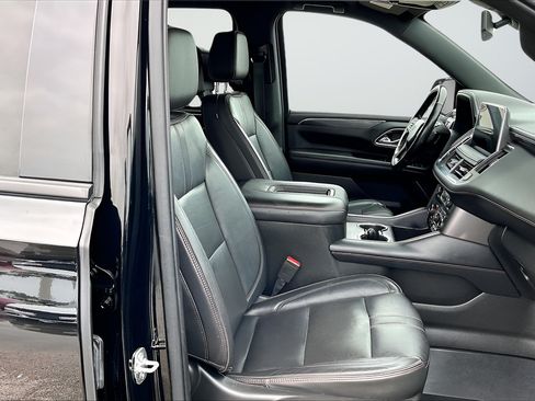 Used 2021 Chevrolet Suburban RST w/ Luxury Package AWD/4WD image 26