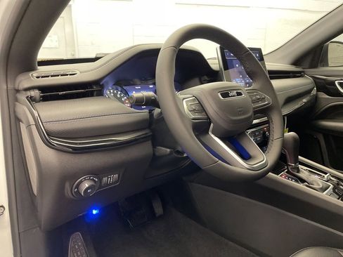 New 2026 Jeep Compass Latitude w/ Quick Order Package 29K image 14