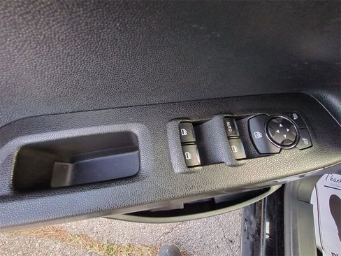 Used 2018 Ford EcoSport SE w/ SE Convenience Package image 16