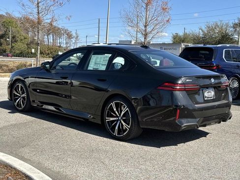 New 2026 BMW 550e xDrive w/ Premium Package image 5