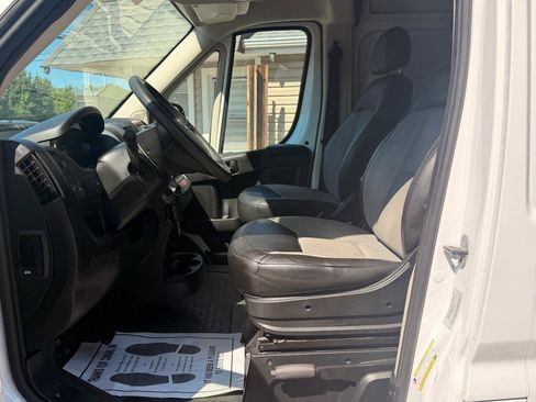 Used 2015 RAM ProMaster 2500 w/ Mopar Trailer Tow Group FWD image 15