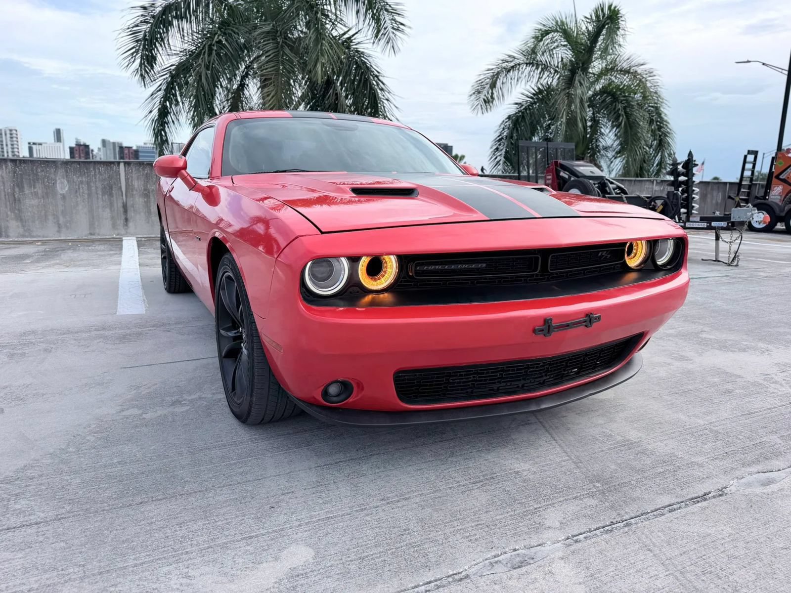 Used 2018 Dodge Challenger R/T w/ Driver Convenience Group RWD image 6