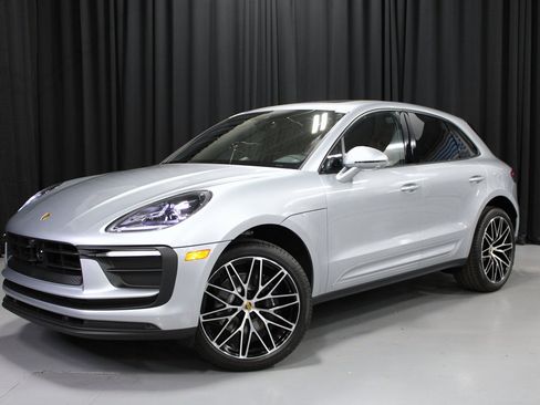 New 2026 Porsche Macan image 1
