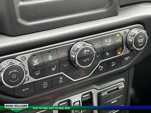 Used 2019 Jeep Wrangler Unlimited Sahara w/ Safety Group image 22