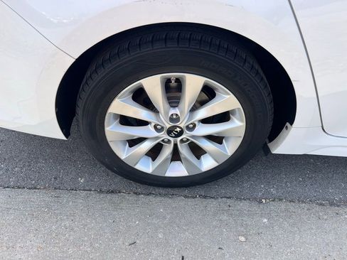 Used 2016 Kia Optima EX w/ Paint Protection Film Package image 10