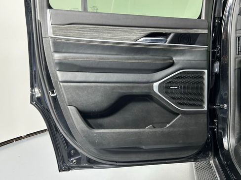 Used 2022 Jeep Wagoneer Series II image 17