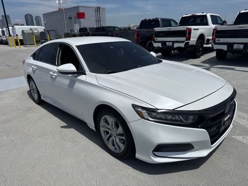 Used 2018 Honda Accord LX image 7