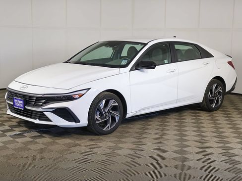 Certified 2025 Hyundai Elantra Sport FWD image 7