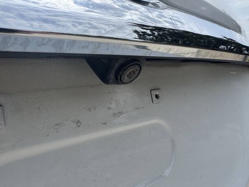 Used 2023 Buick Enclave Essence FWD image 5