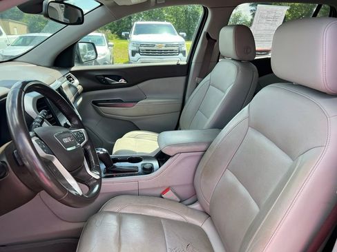Used 2018 GMC Acadia SLT w/ LPO, Floor Liner Package FWD image 4