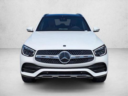 Used 2022 Mercedes-Benz GLC 300 4MATIC image 2