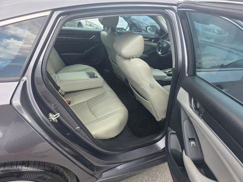 Used 2019 Honda Accord LX image 11