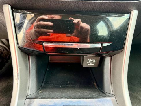 Used 2017 Honda Accord LX image 67