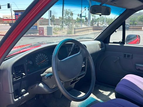 Used 1994 Toyota Pickup DX image 27