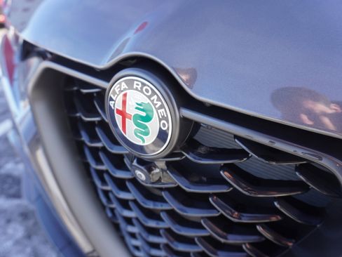 New 2024 Alfa Romeo Tonale Veloce image 10