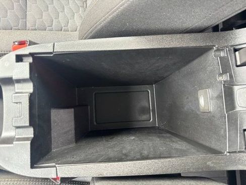 Used 2019 Chevrolet Equinox LT FWD image 32