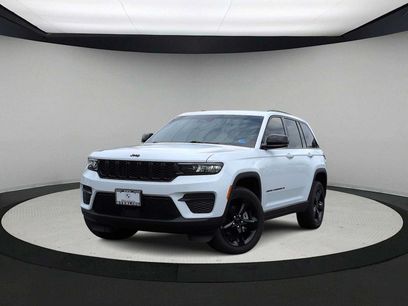 Used 2023 Jeep Grand Cherokee Altitude