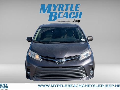 Used 2019 Toyota Sienna XLE Premium image 9