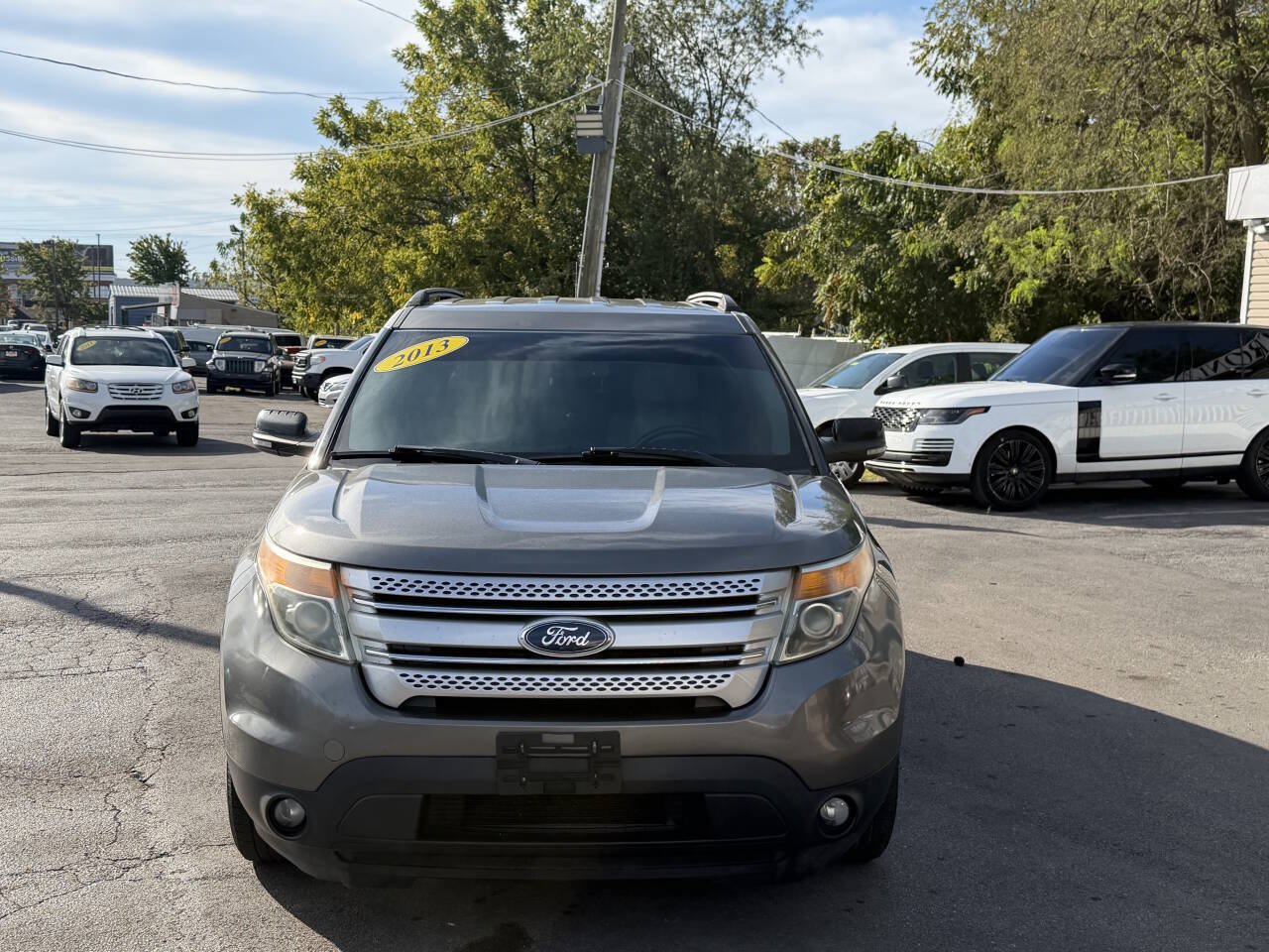 Used 2013 Ford Explorer XLT FWD image 3