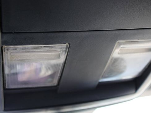 Used 2014 Dodge Challenger SXT RWD image 41