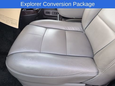 Used 2019 Chevrolet Express 2500 image 23