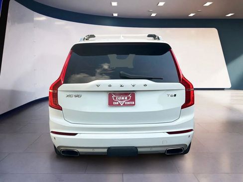 Used 2017 Volvo XC90 T6 Momentum w/ Vision Package AWD/4WD image 4