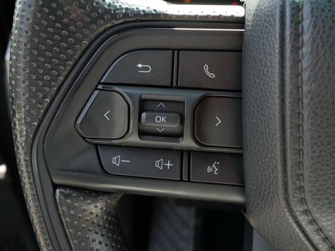 Certified 2024 Toyota Tacoma SR5 AWD/4WD image 31