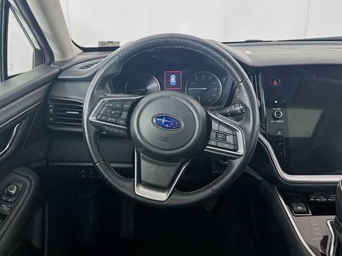 Used 2025 Subaru Outback Premium AWD/4WD image 17
