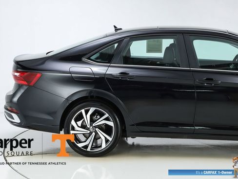 Used 2025 Volkswagen Jetta SEL FWD image 11