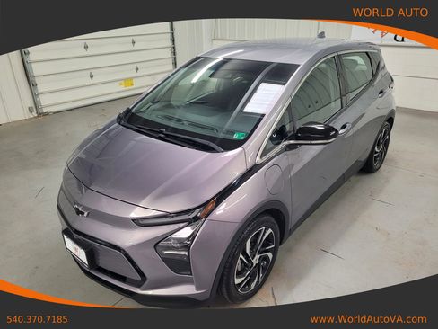 Used 2023 Chevrolet Bolt LT image 1