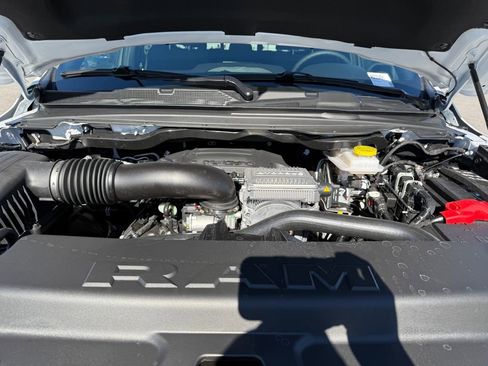New 2026 RAM 1500 4x4 Crew Cab image 22