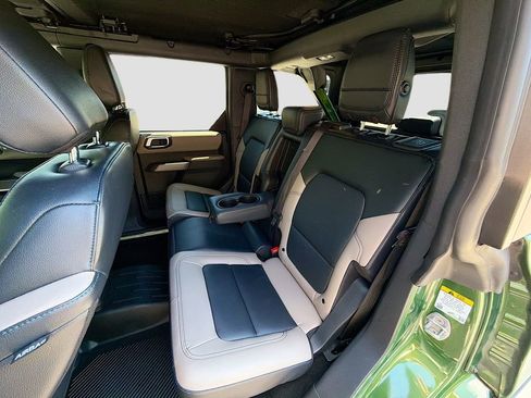 Used 2023 Ford Bronco Wildtrak AWD/4WD image 27