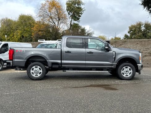 New 2026 Ford F350 XLT w/ FX4 Off-Road Package image 2