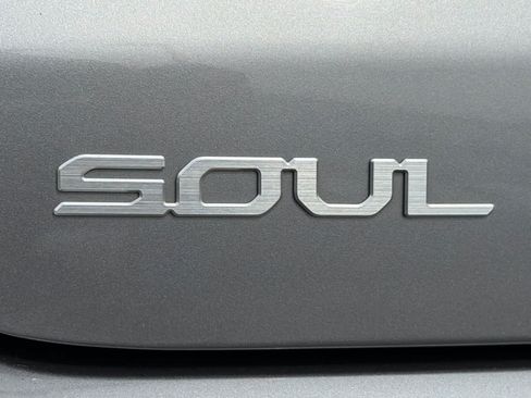 Used 2024 Kia Soul LX w/ Option Group 015 FWD image 12