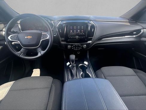 Used 2023 Chevrolet Traverse LT FWD image 16