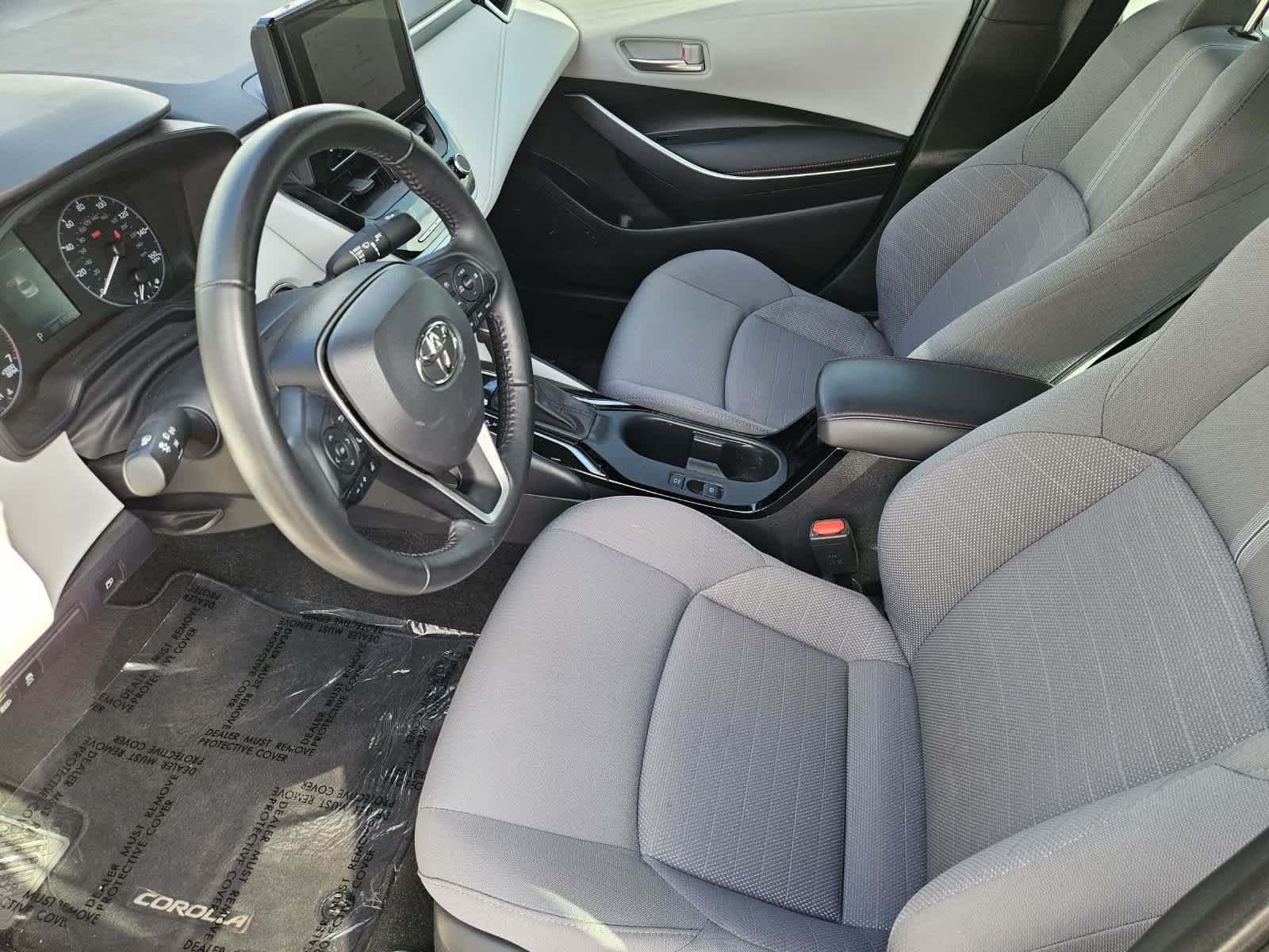 Used 2025 Toyota Corolla SE FWD image 11