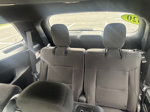 Used 2020 Ford Explorer XLT image 17