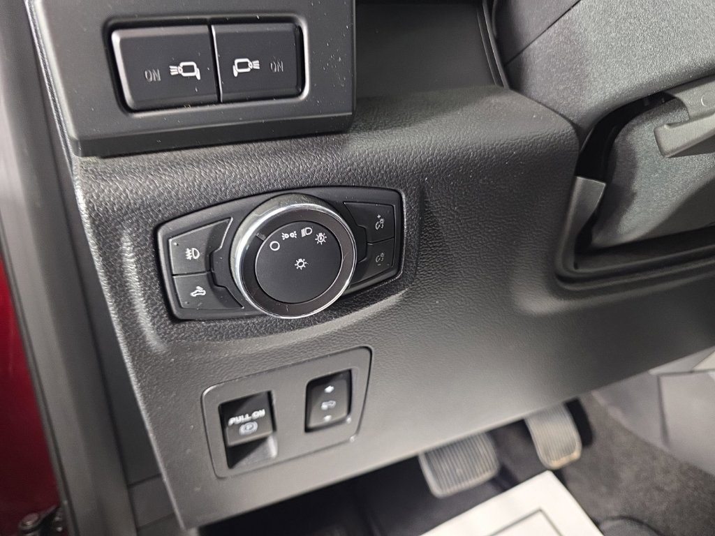 Used 2018 Ford F150 XLT w/ Equipment Group 302A Luxury AWD/4WD image 13