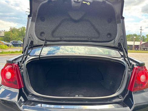 Used 2011 Dodge Avenger Lux FWD image 31