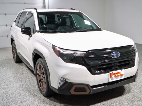 Used 2025 Subaru Forester Sport AWD/4WD image 5